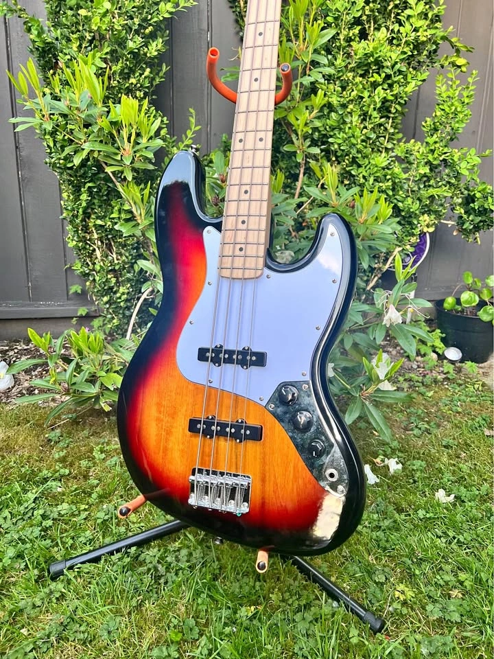 Fender Jazz Bass Affinity Squier Electric Bass Guitar