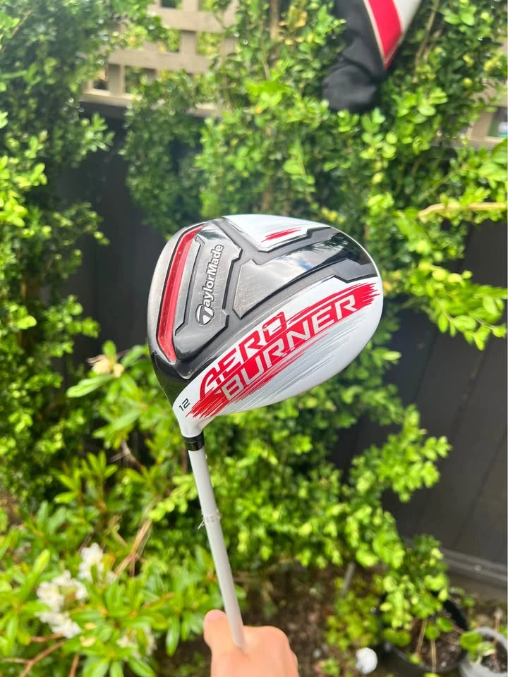 Taylormade Aero Burner Driver LH + Cover - photo 2
