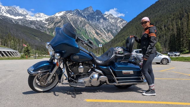 2002 Harley Davidson Electra Glide Classic: The Rockies Cruiser