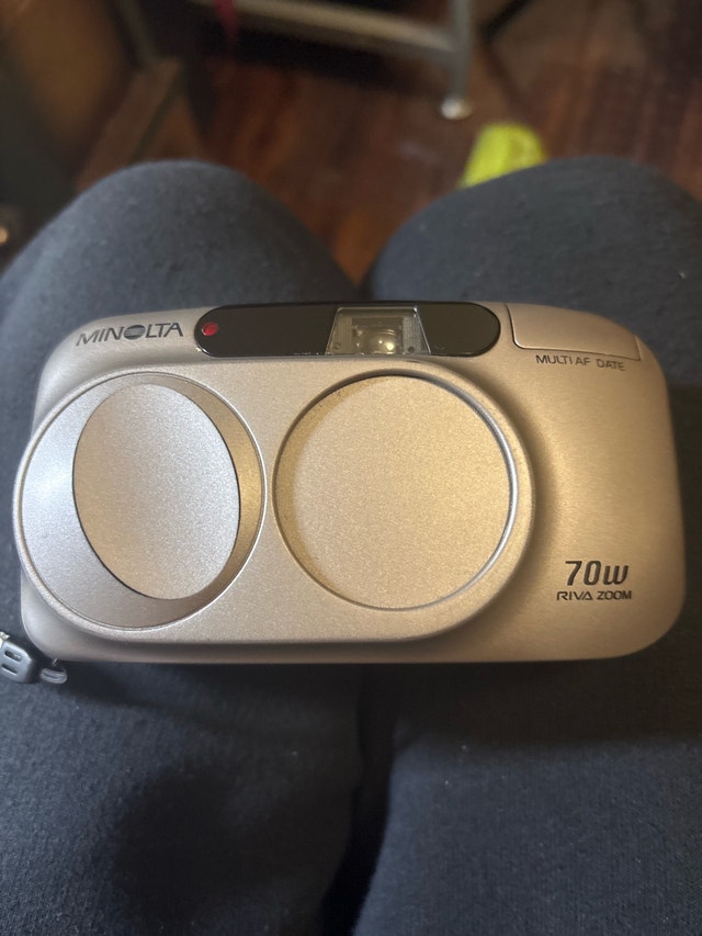 Minolta Riva Zoom 70W 35mm Film Camera