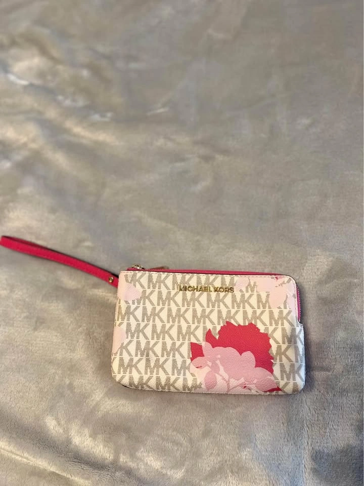 Michael Kors Wristlet