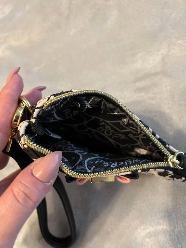 Betsey Johnson Wristlet - photo 3
