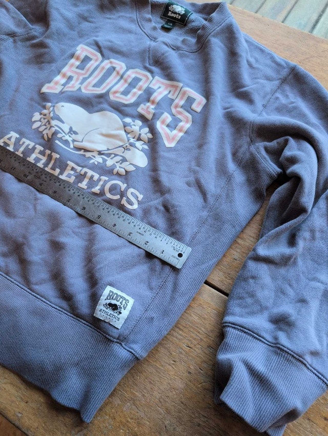 Roots Sweatshirt woman's large - photo 4
