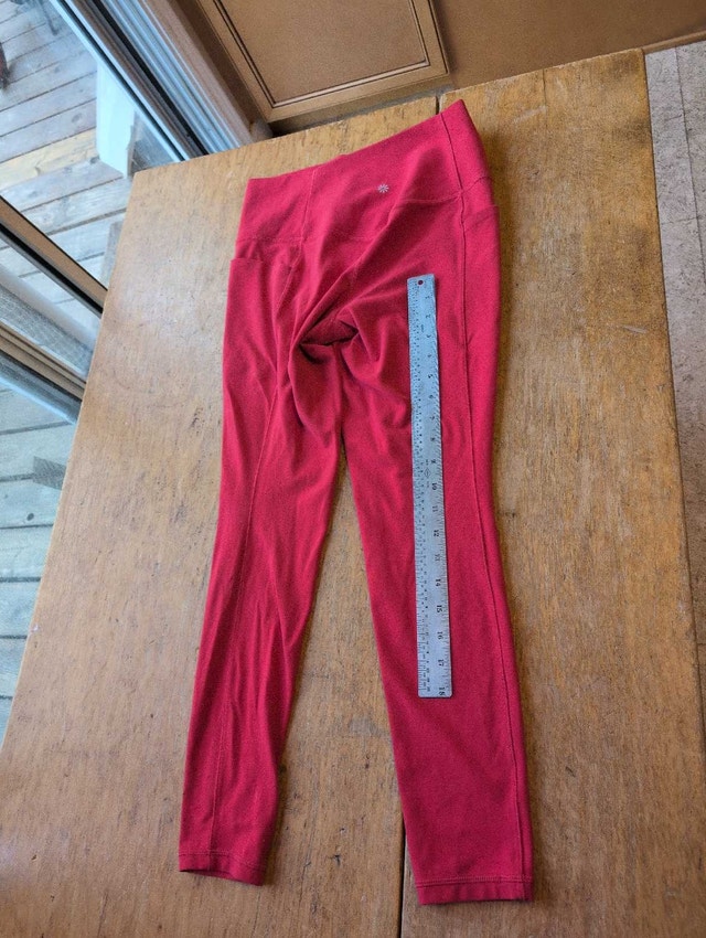 Athleta Salutation Stash Pocket II Red Leggings - Women's Medium - photo 4