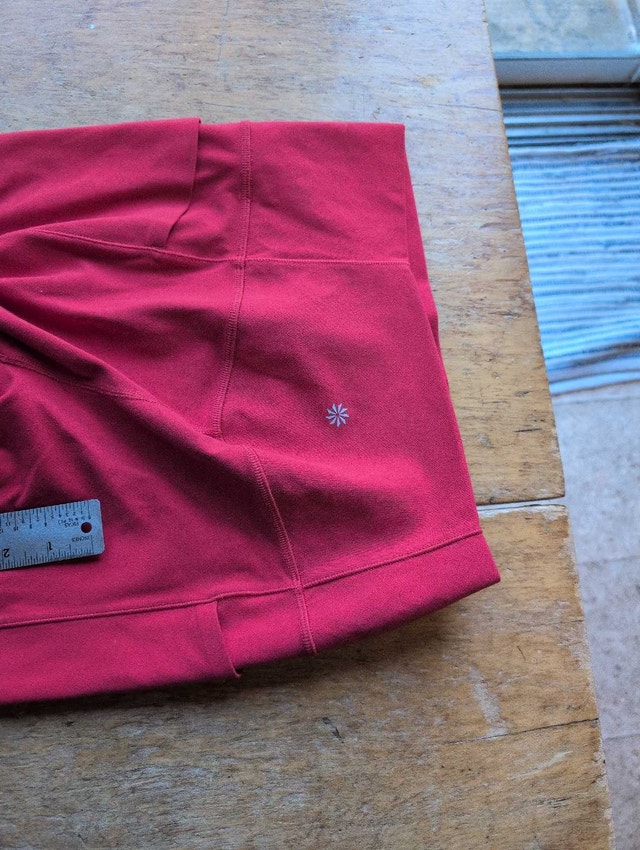 Athleta Salutation Stash Pocket II Red Leggings - Women's Medium - photo 5