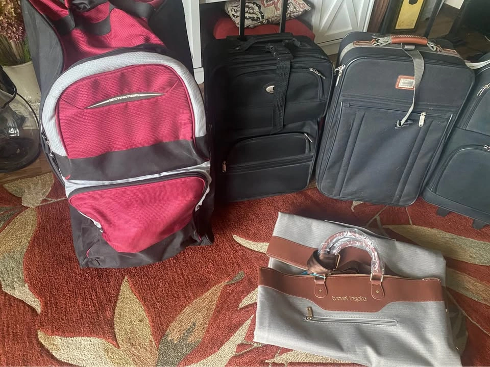 Carry-on Suitcase/luggage $35 ea - photo 2