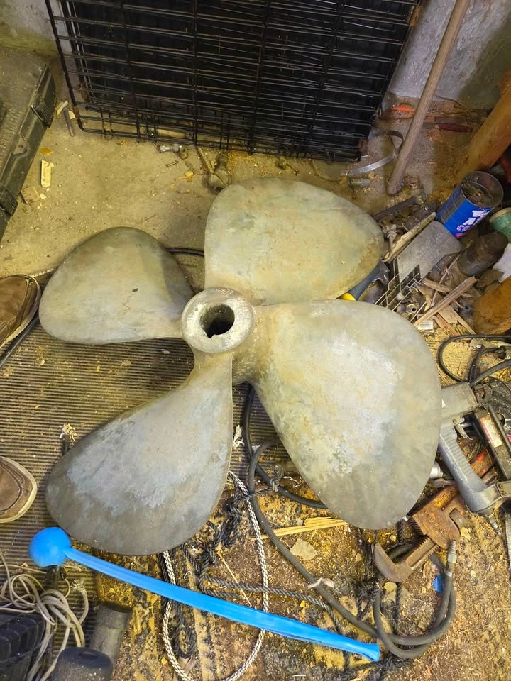 Boat prop - photo 2
