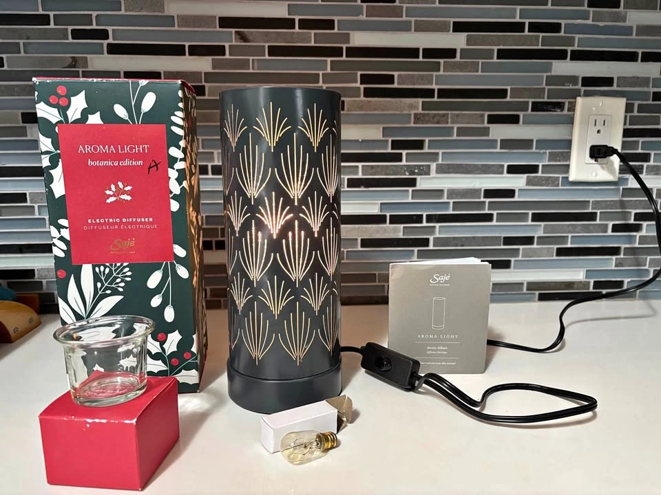Saje Aroma Light Electronic diffuser