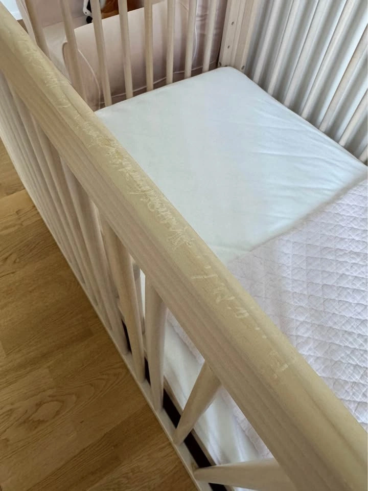 Babyletto Gelato 4-in-1 Convertible Crib. Mattress included. - photo 5