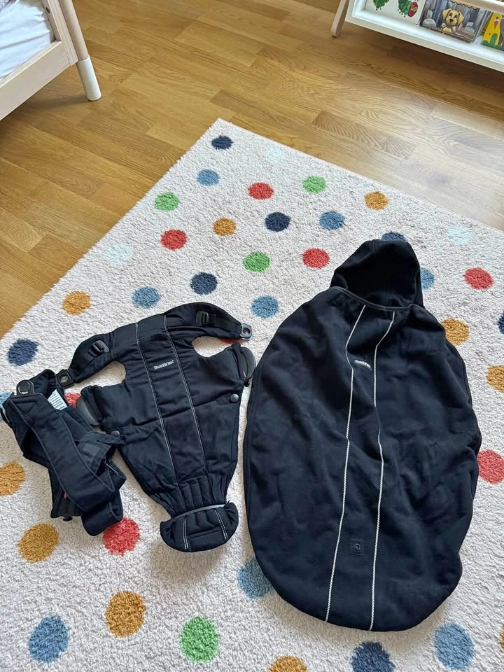 BabyBjörn Baby Carrier Mini. Carrier Cover Included.