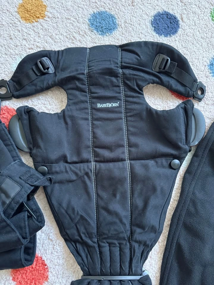 BabyBjörn Baby Carrier Mini. Carrier Cover Included. - photo 2