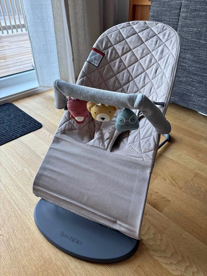 BabyBjörn Bouncer Bliss - Bag & Toys Included