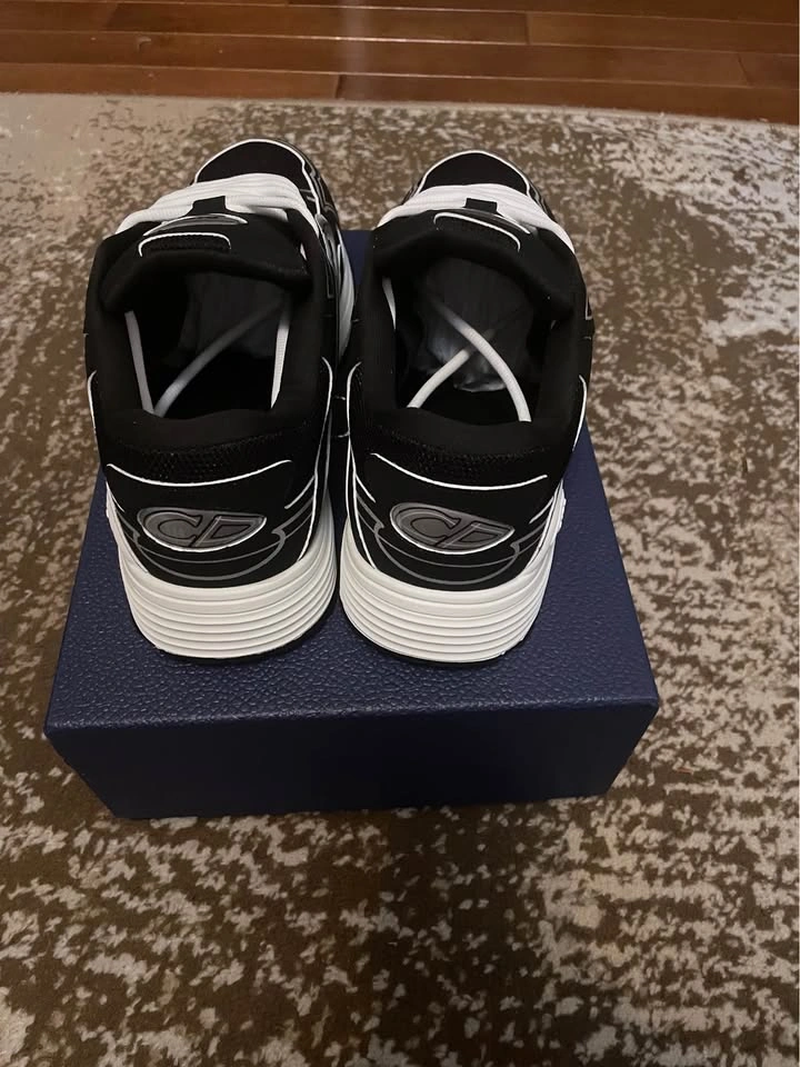 Black And White B30 Size 8,10 ($140) - photo 3