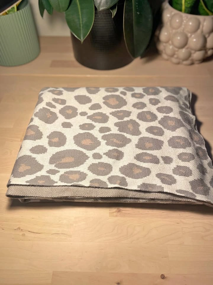 100% Cotton Knitted Blanket Throw - Leopard Print