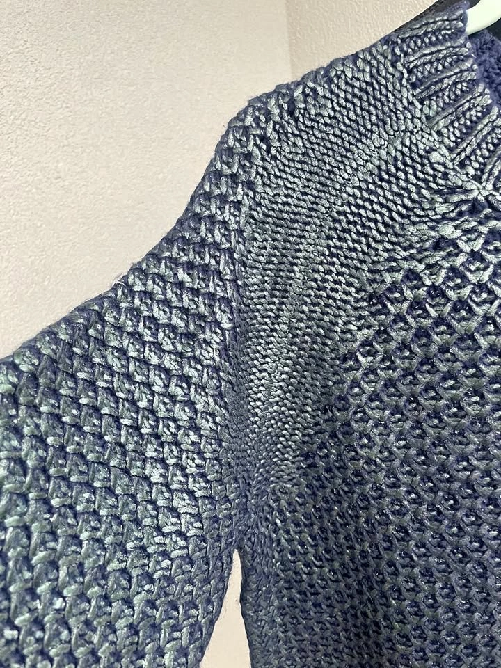 H&M Knit Navy Sweater Emerald Shimmer Raglan Size S/M