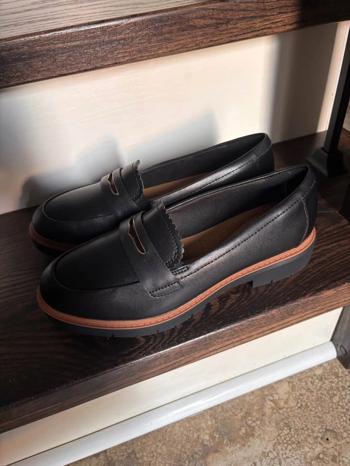 New! Clark’s Loafers Size 8 Wide Women’s - photo 2