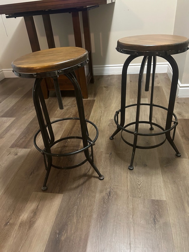 Industrial Swivel & Wooden Bar Stools