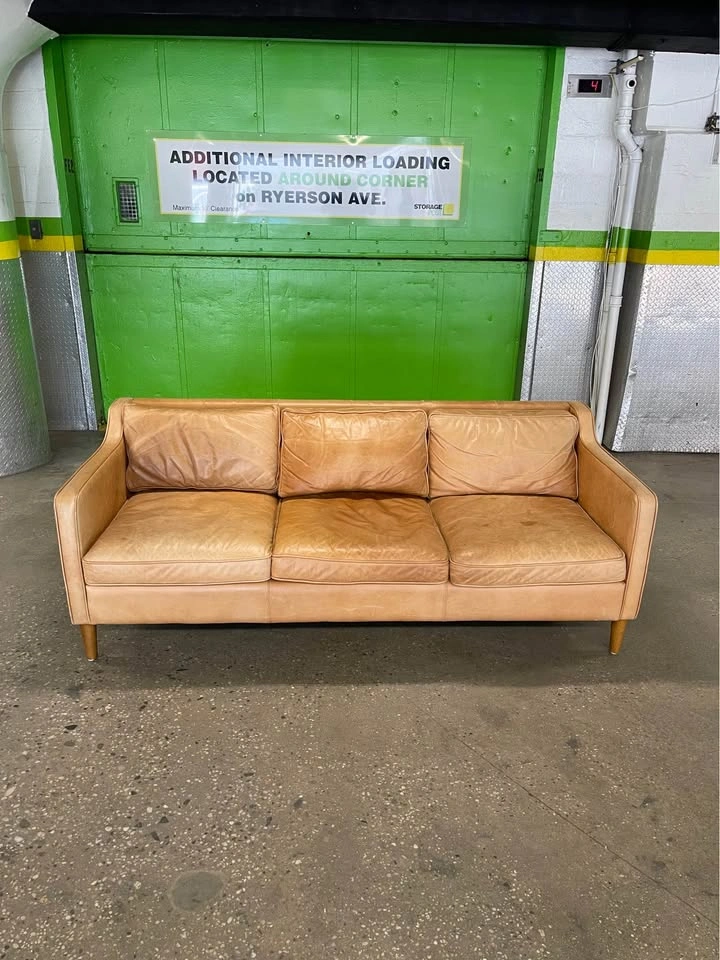 West Elm Hamilton Leather Sofa – Free Delivery - photo 2