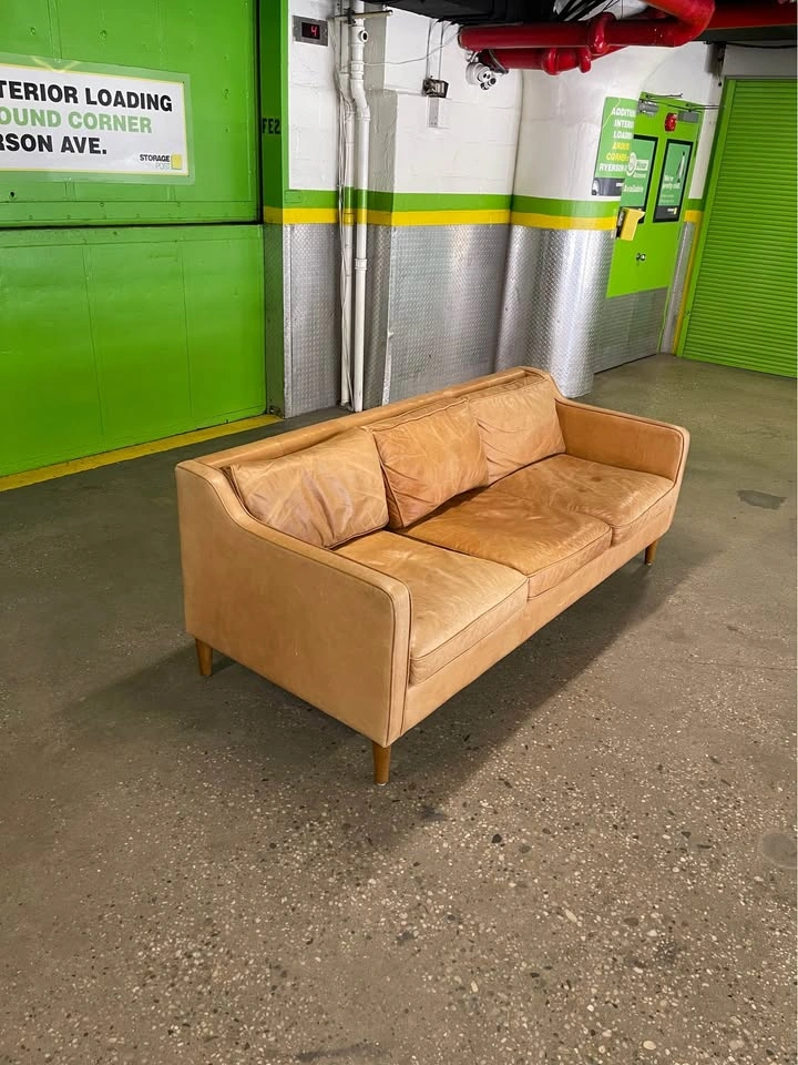 West Elm Hamilton Leather Sofa – Free Delivery - photo 4