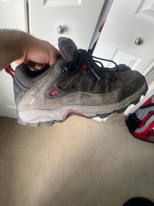 Salomon Hiking Boots - Men's Size 8