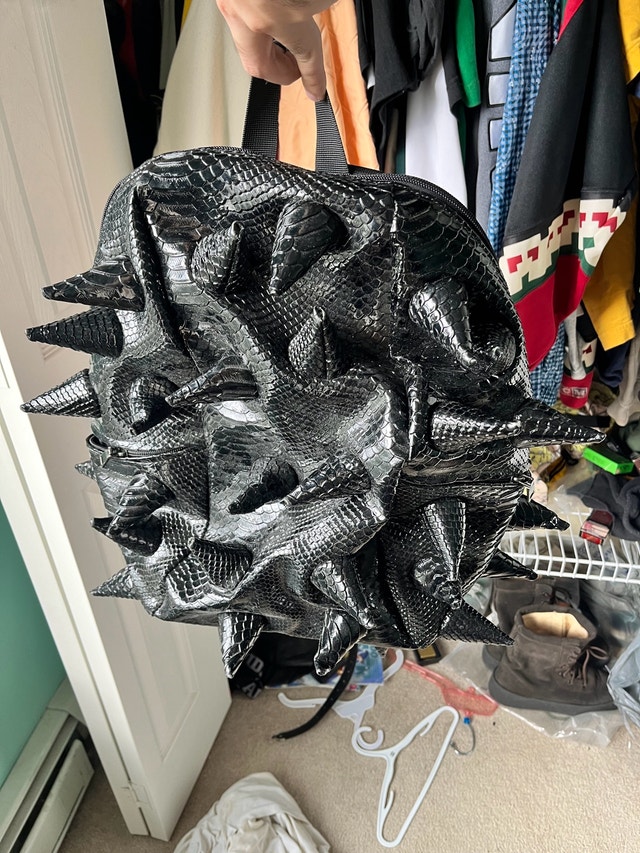 Mad Pax Spike Bag