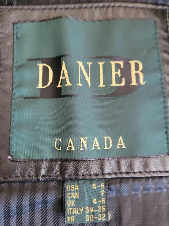 Women's Danier 3/4 Length Black Leather Jacket - photo 3