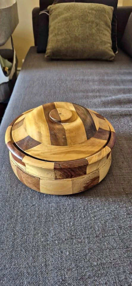 Wooden crockpot