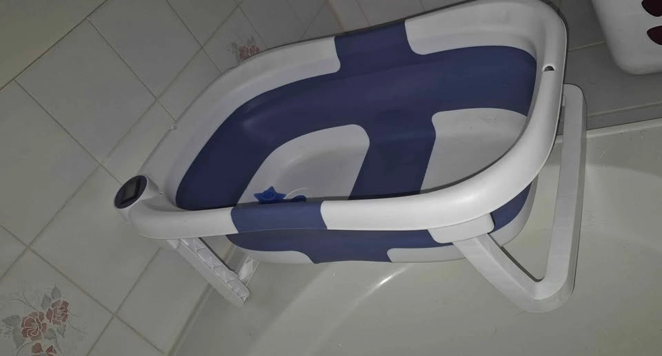 Foldable Baby Bathtub with Temperature Display - photo 3