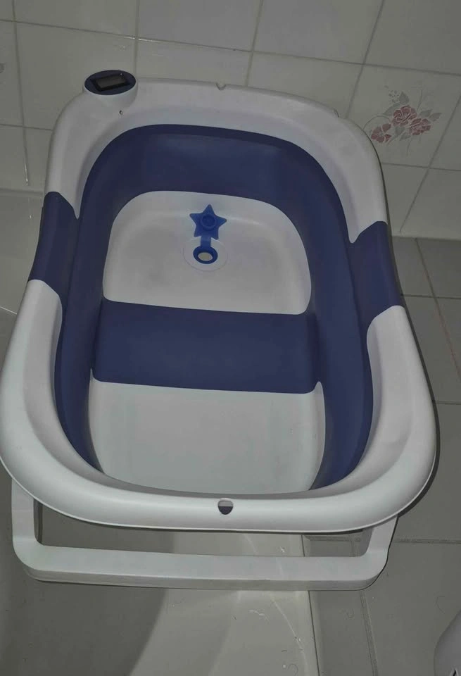 Foldable Baby Bathtub with Temperature Display - photo 4