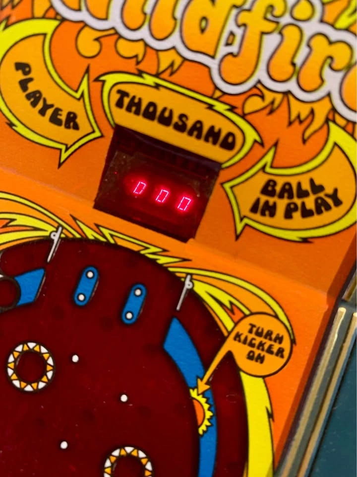Working 1979 Vintage Arcade Pinball Game - photo 2