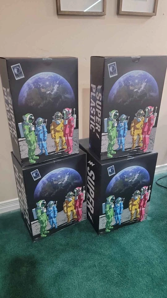 Superplastic X Gorillaz Strange Timez Spacesuit Set (Unopened) - photo 2