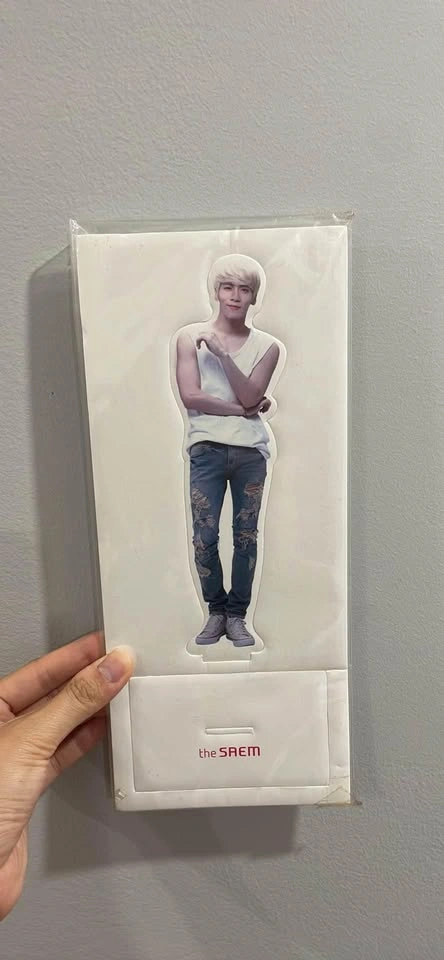 Jonghyun SHINee The Saem Standee