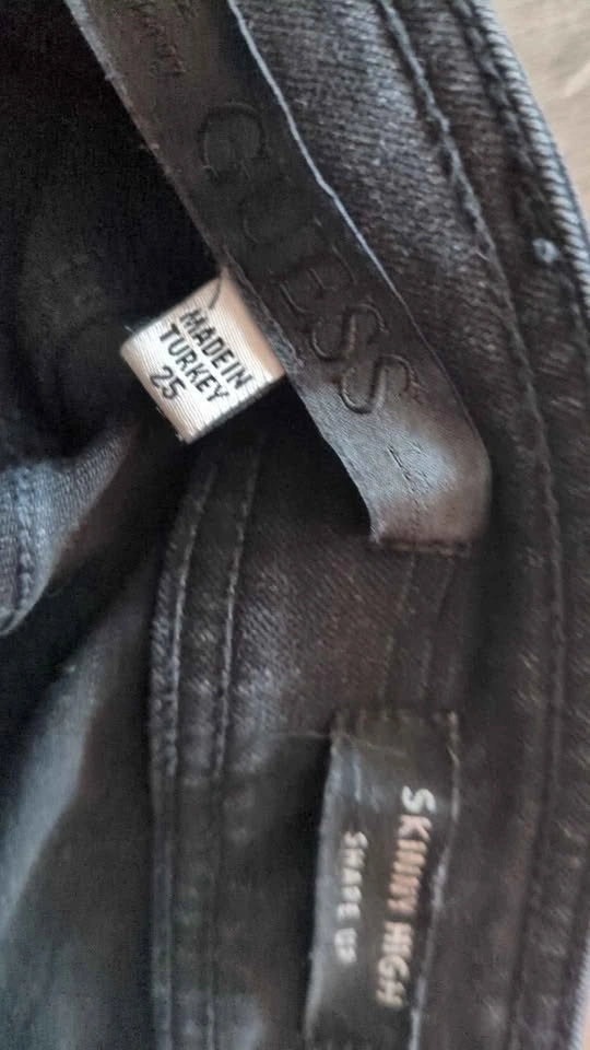 Guess Skinny Jeans - Size 25 - photo 3