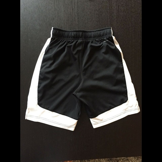 Kids Nike Outfit, Size M - photo 4