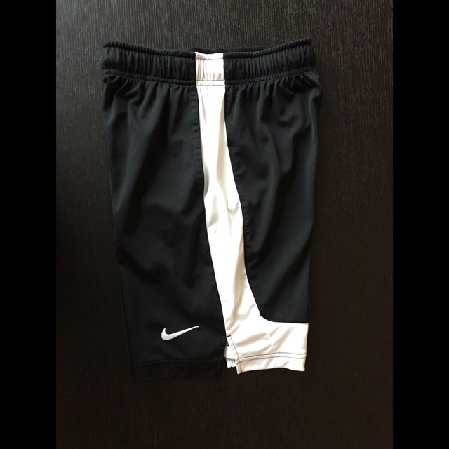 Kids Nike Outfit, Size M - photo 5