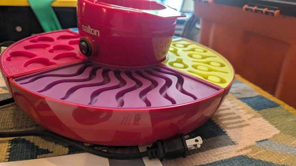 Salton Gummy Candy Maker - photo 4