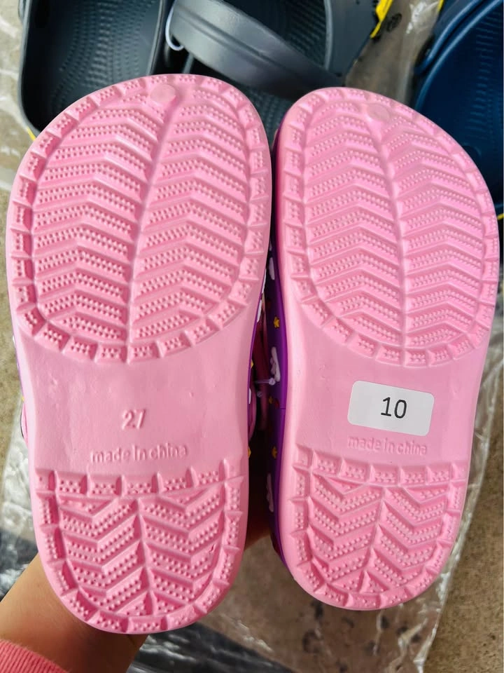 Kids Cartoon Clog Sandals - Non-Slip Water Shoes - photo 4