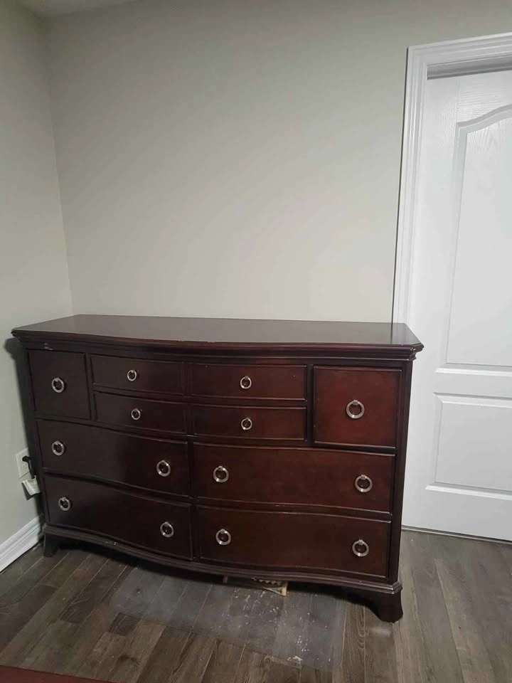 Queen Sleigh Bed & Dresser - photo 3