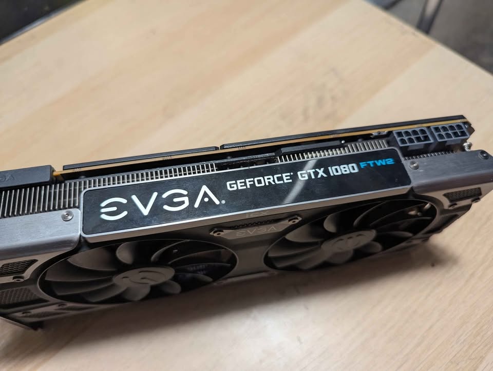 EVGA GeForce GTX 1080 FTW2 Graphics Card - photo 3