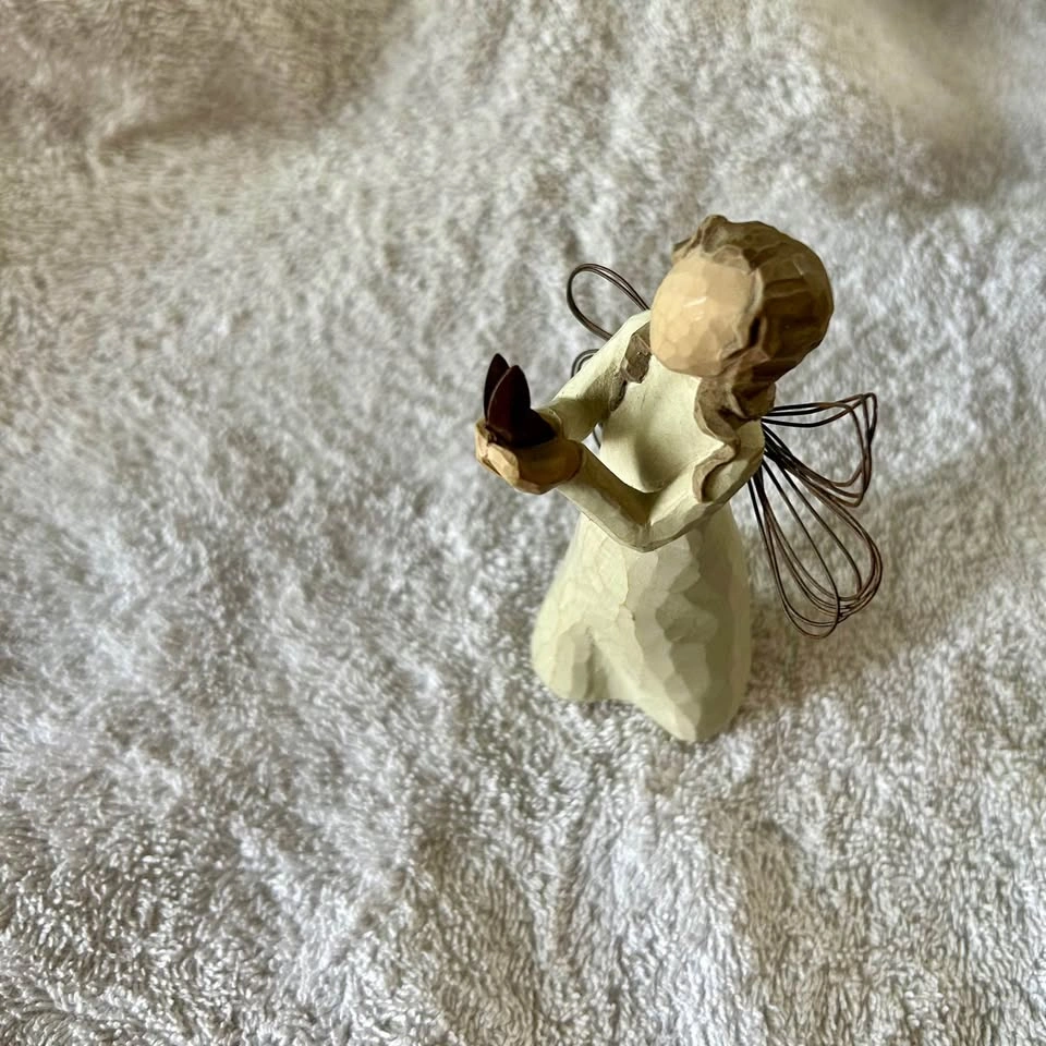 Willow Tree "Angel of Freedom" Figurine - photo 2