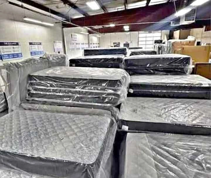 HUGE MATTRESS SALE  Queen inches mattresses