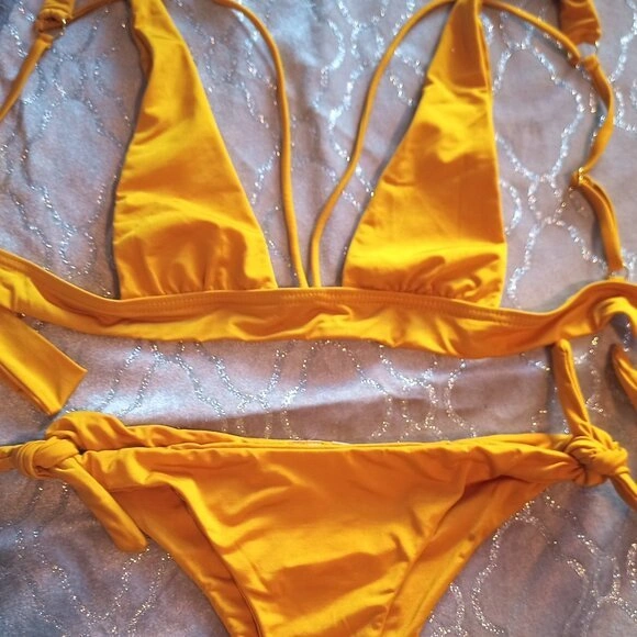 Beach Bunny XS 2 High Apex Larson Sutton Bikini Topaz Gold $200 - photo 2