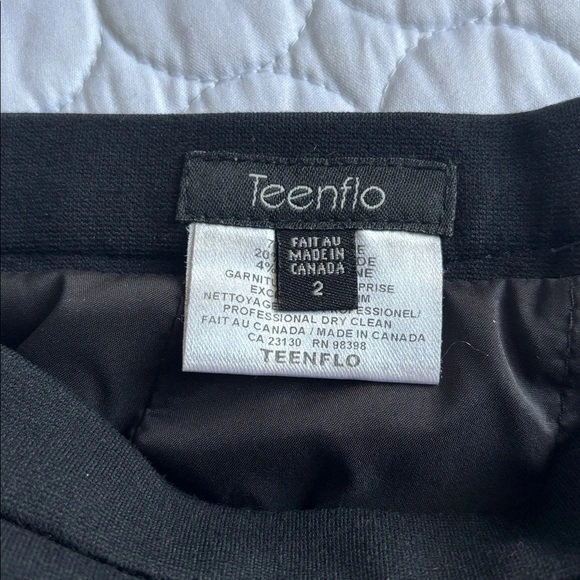 Teenflo (Judith & Charles) BLACK Knit Pencil Skirt sz 2/4 - photo 4