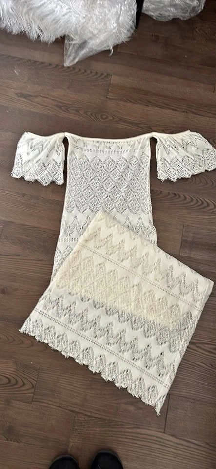 Latin Boho Crochet-Look Light Ivory Off-Shoulder Maxi Dress Smal