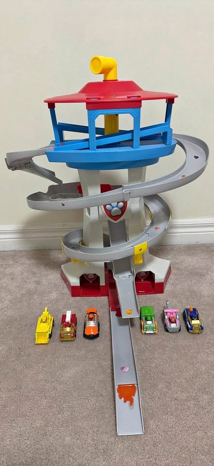 Toy-Paw patrol lookout tower