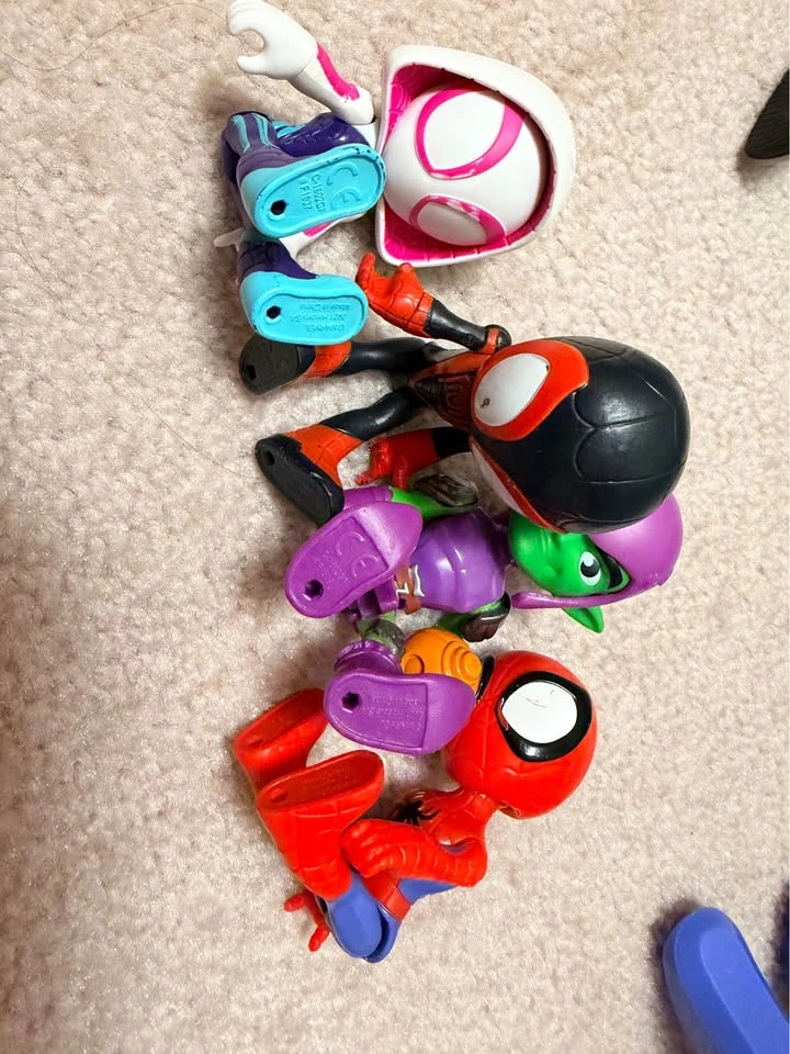 Spidey and His Amazing Friends Web Crawler Toy - photo 4