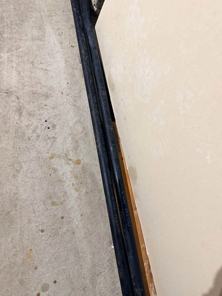 Carbon Steel Pipe - 10 ft - NEW