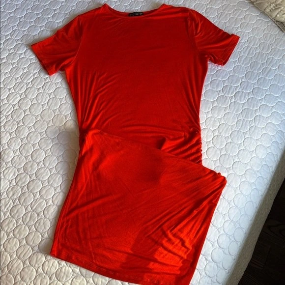 NEW Venus Ruched Midi T-shirt Dress - Flattering! sz Small - photo 4