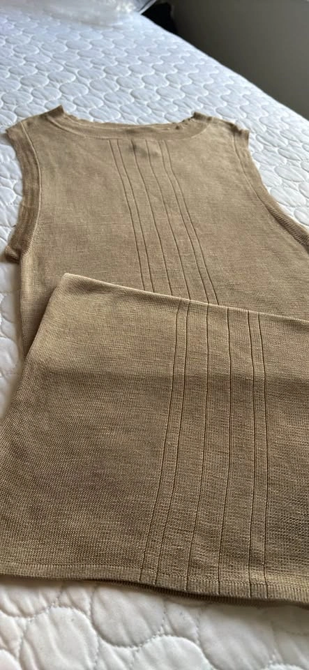 Guess Marciano Tan Silk Sleeveless Sweater - Fits Small - photo 3