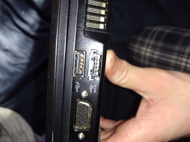 Dell Latitude E6400 Laptop - photo 3